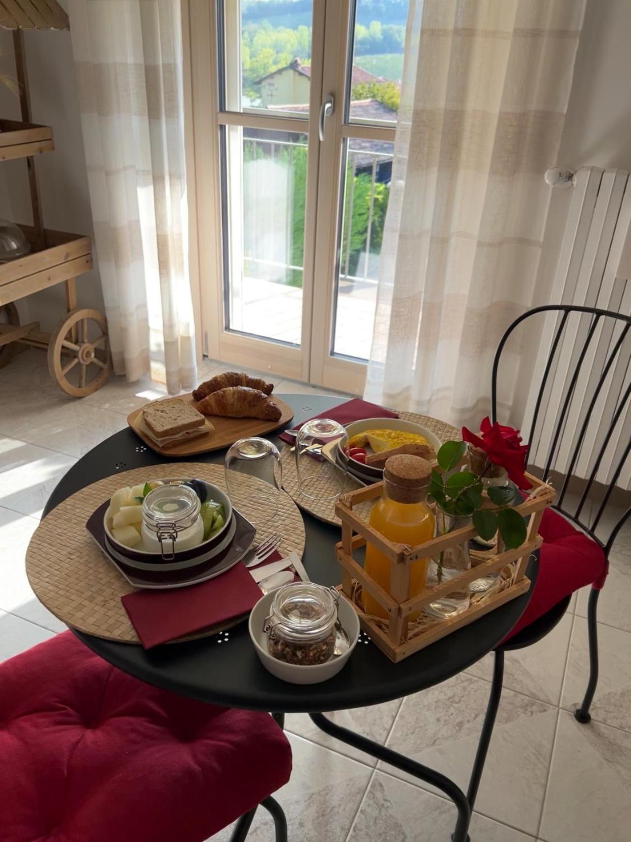 Cascina Il Volo Bed and Breakfast Moncalvo Eksteriør billede